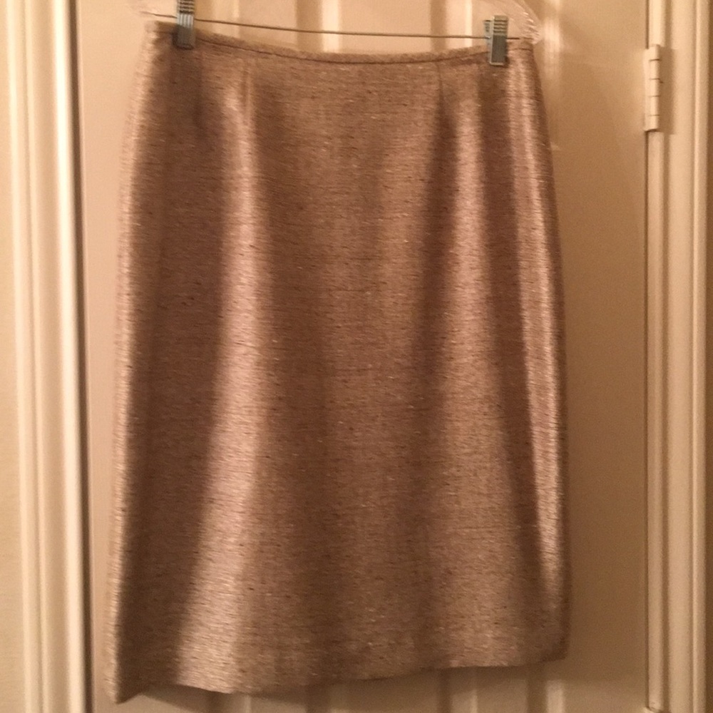 Suit - Picture 5 of 6